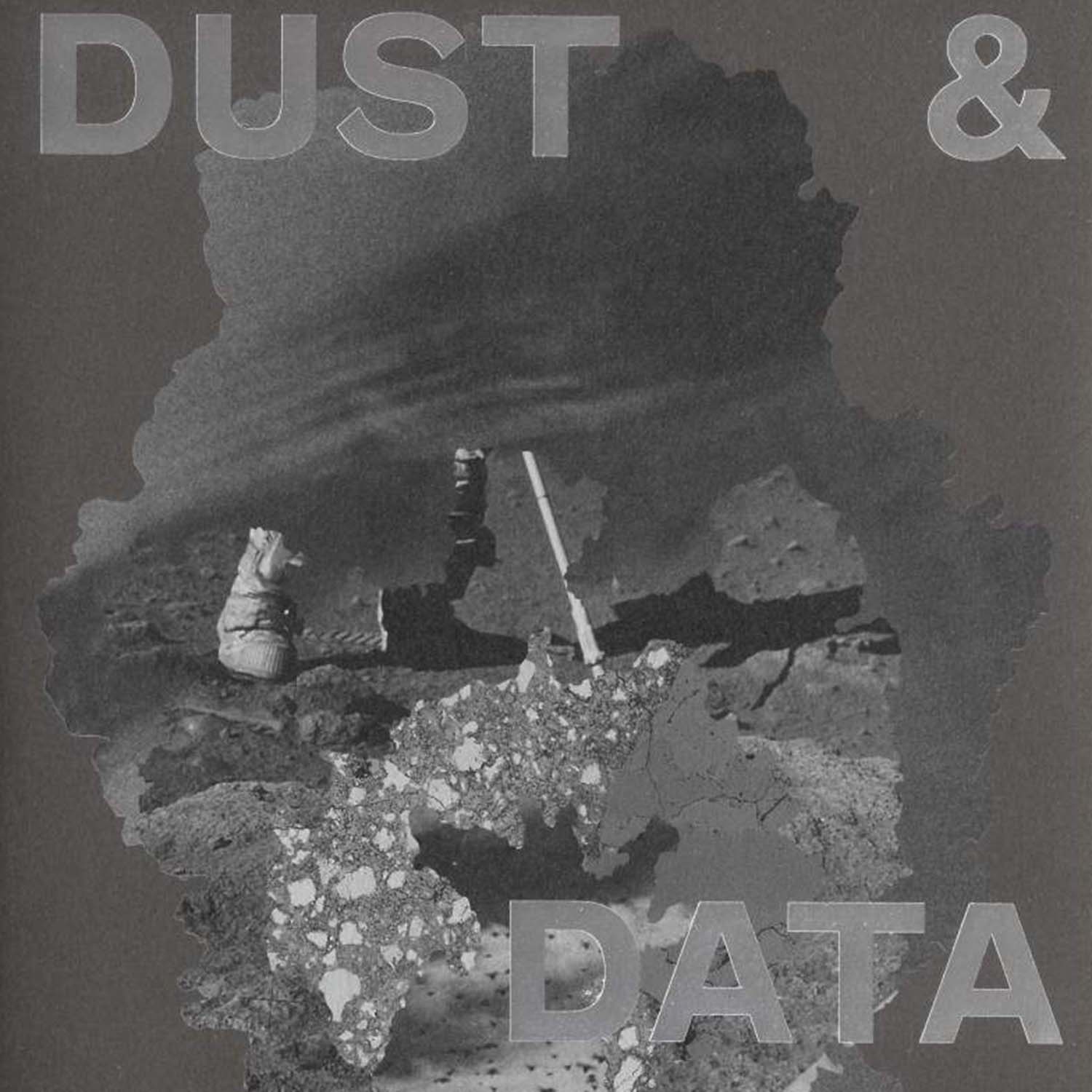 תמונה של אבק ונתונים